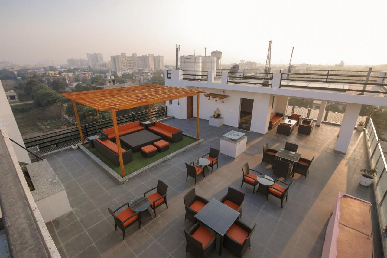 Twin Towers Bed & Breakfast Greater Noida Ngoại thất bức ảnh