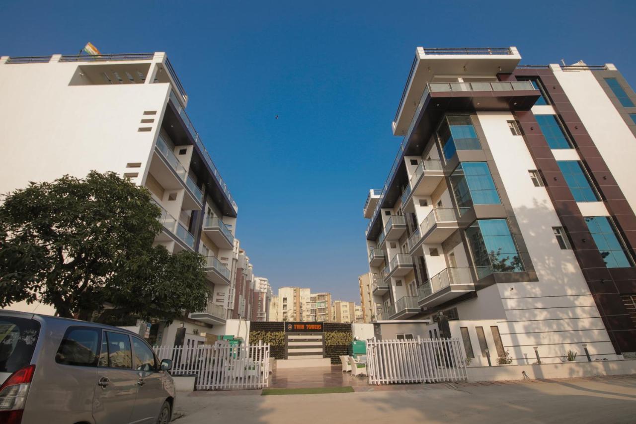 Twin Towers Bed & Breakfast Greater Noida Ngoại thất bức ảnh
