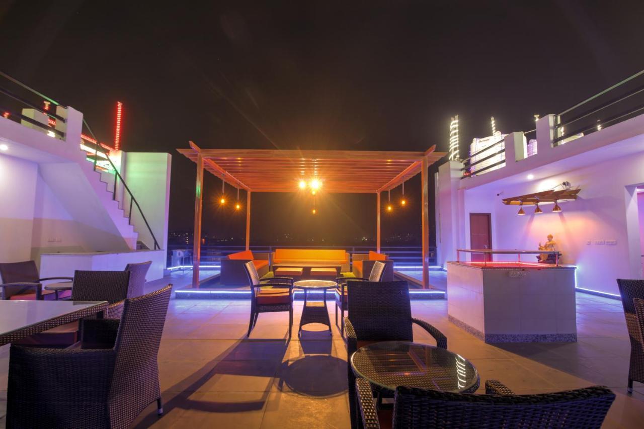 Twin Towers Bed & Breakfast Greater Noida Ngoại thất bức ảnh