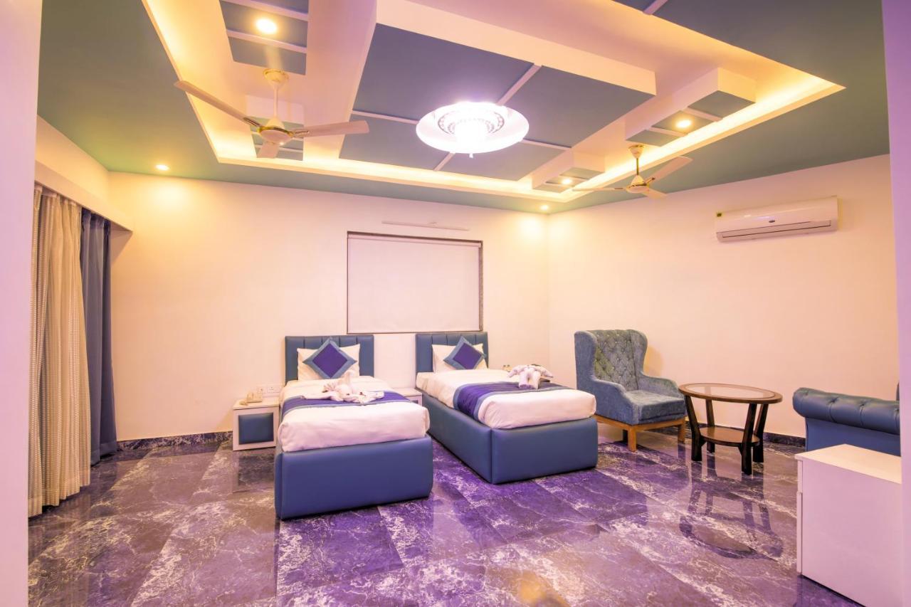Twin Towers Bed & Breakfast Greater Noida Ngoại thất bức ảnh
