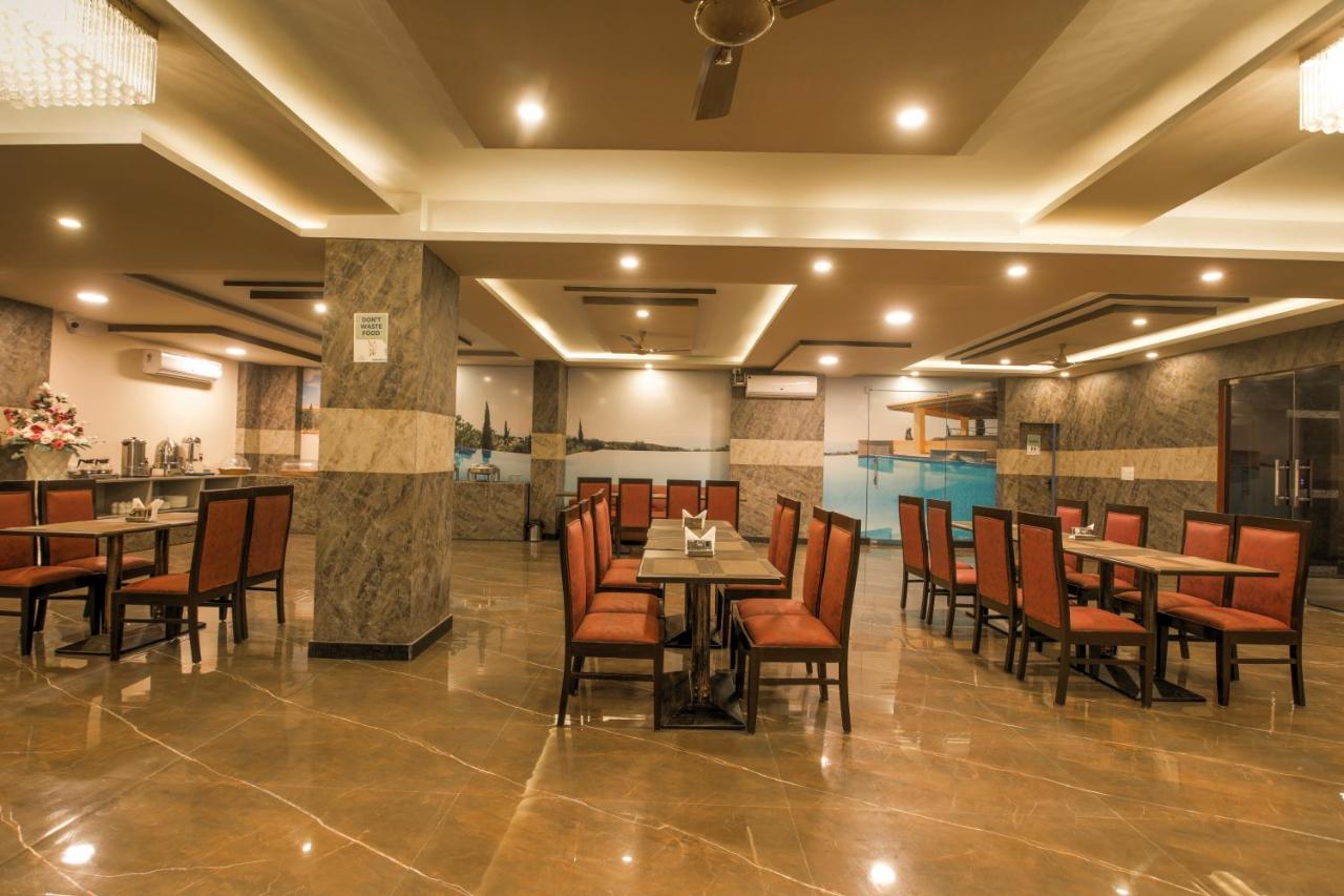 Twin Towers Bed & Breakfast Greater Noida Ngoại thất bức ảnh