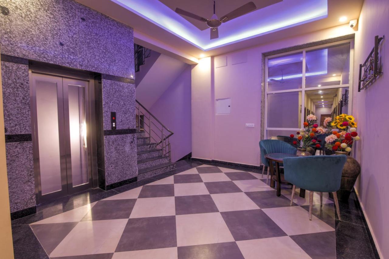 Twin Towers Bed & Breakfast Greater Noida Ngoại thất bức ảnh