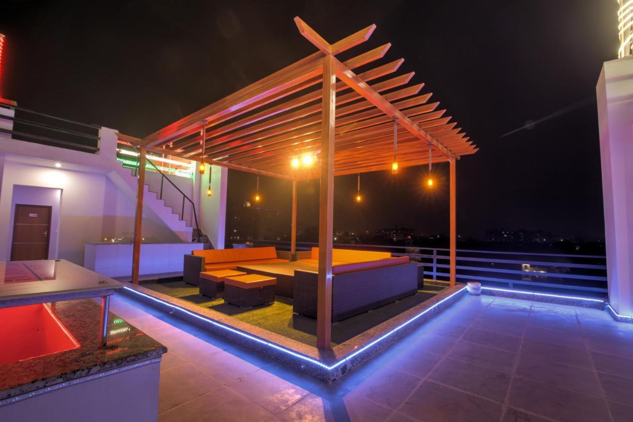 Twin Towers Bed & Breakfast Greater Noida Ngoại thất bức ảnh