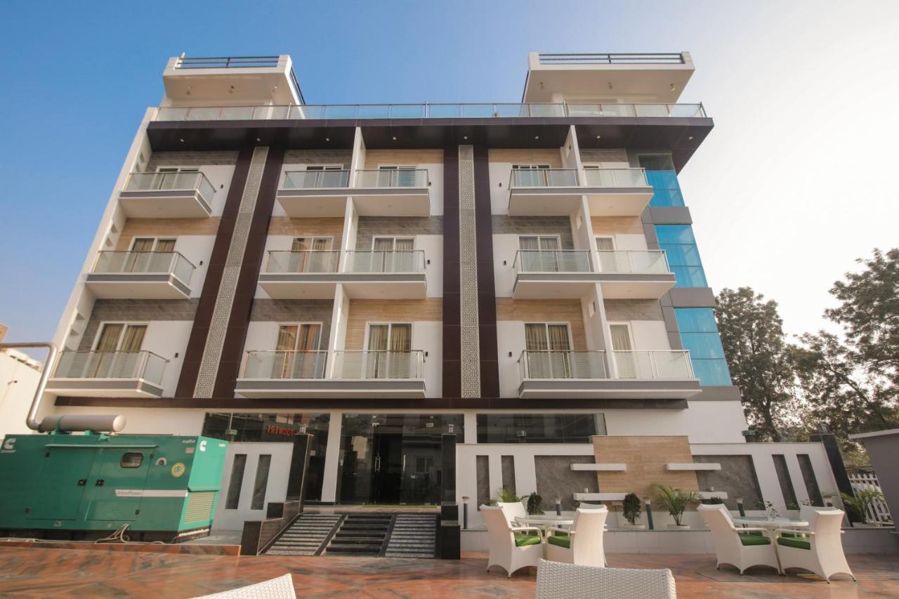 Twin Towers Bed & Breakfast Greater Noida Ngoại thất bức ảnh