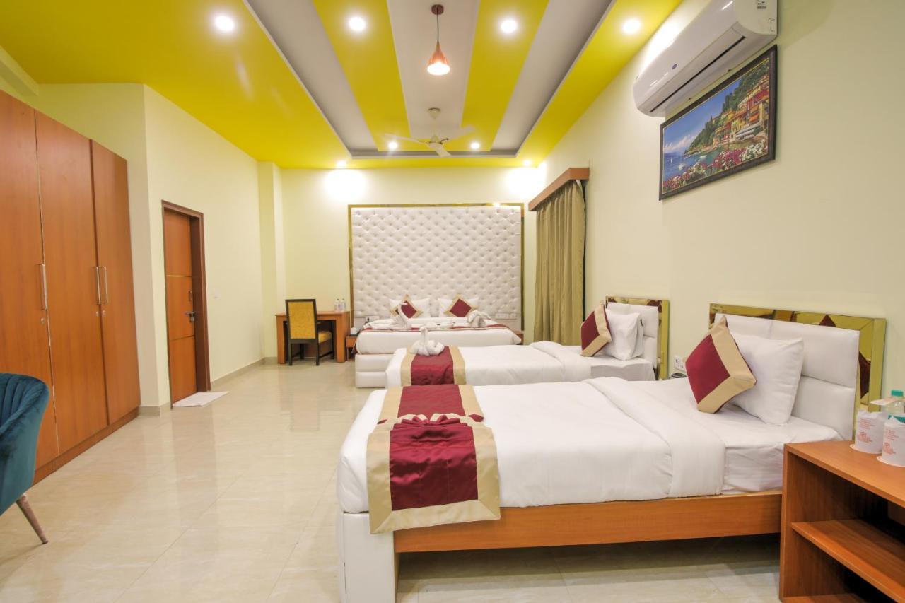 Twin Towers Bed & Breakfast Greater Noida Ngoại thất bức ảnh