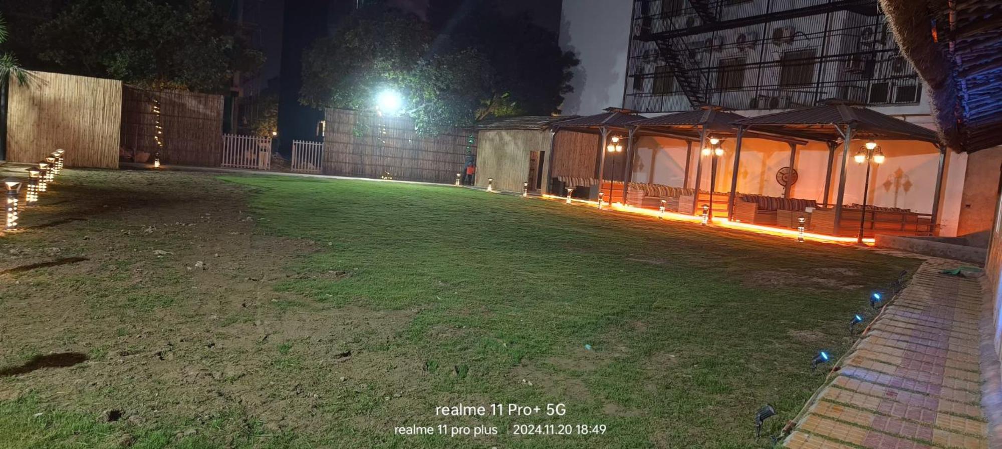 Twin Towers Bed & Breakfast Greater Noida Ngoại thất bức ảnh